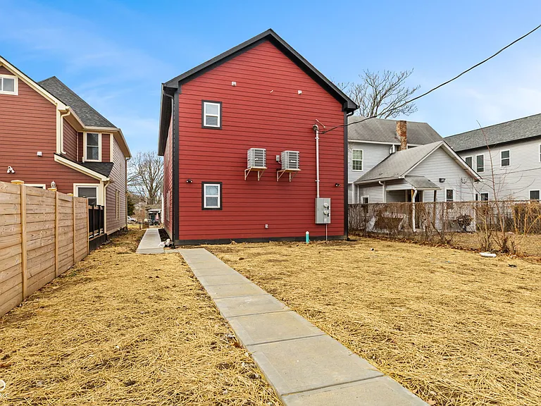 2711 Guilford Ave #A — Photo 26