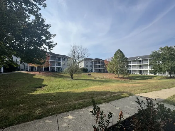 15 S Shafer St APT 1701, Athens, OH 45701