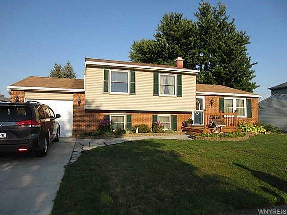 2nd image of 1375 Saybrook Ave