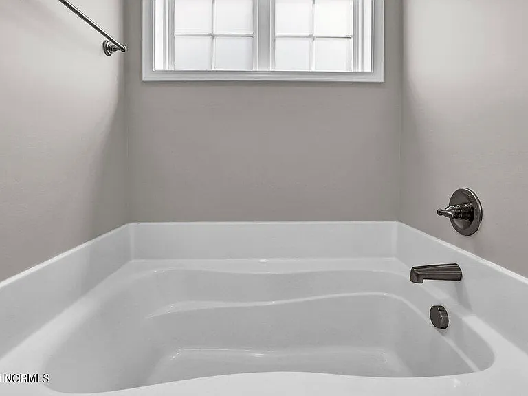 801 Rosedale Dr — Photo 16