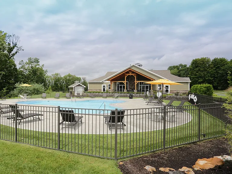 18 Stoneledge Dr — Photo 16