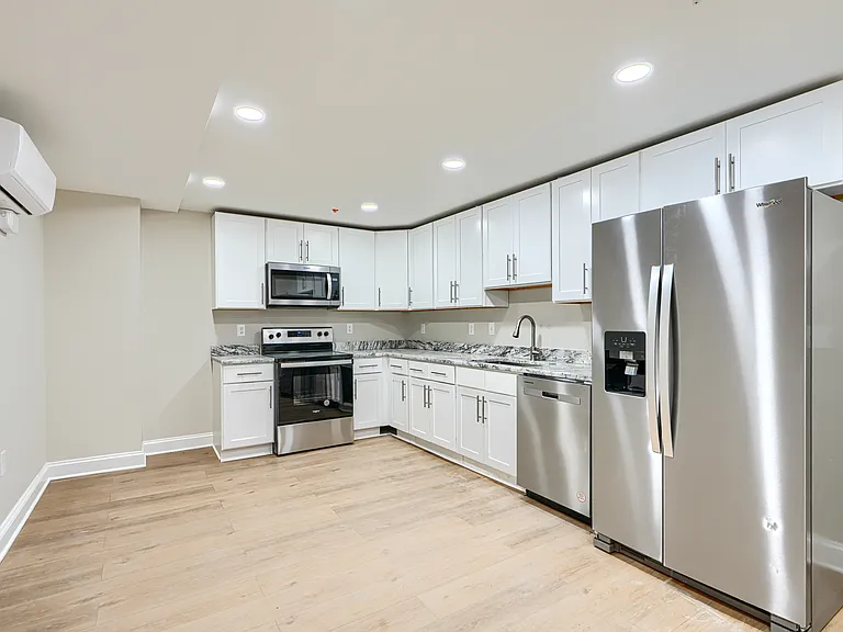 801 N Charles St #2 — Photo 3