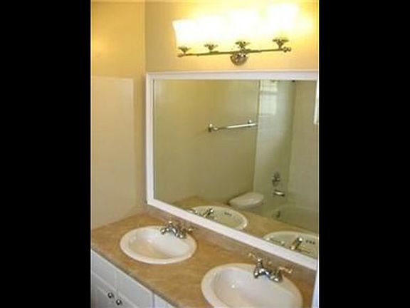 5th image of 2403 SW 58th Mnr
