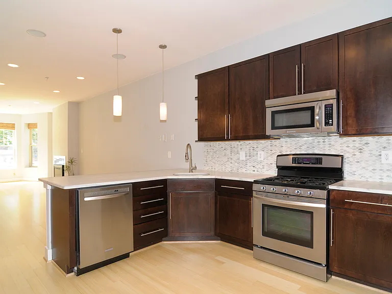 1211 Harvard St NW #1 — Photo 8