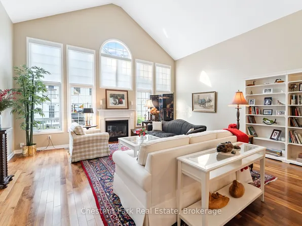 9 Stormont Ct, Bracebridge, ON P1L 0B7