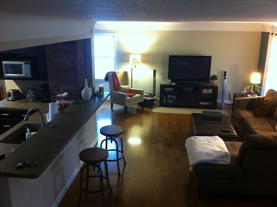 1st image of 1013 Oakview Dr