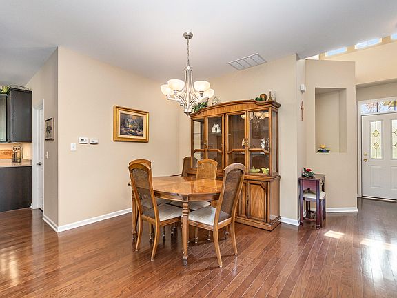 4th image of 9926 Settlers Court St