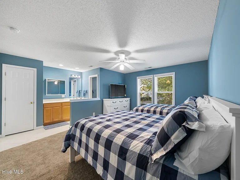 3350 Club Villas Dr #1302 — Photo 6