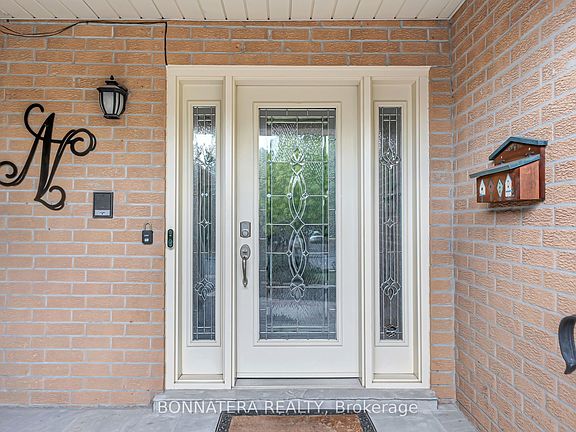 5th image of 1409 Holly Ct