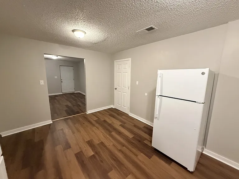 540 Harahan Rd — Photo 6