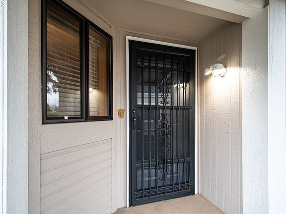 3rd image of 14204 NE 10th Ave Unit 30