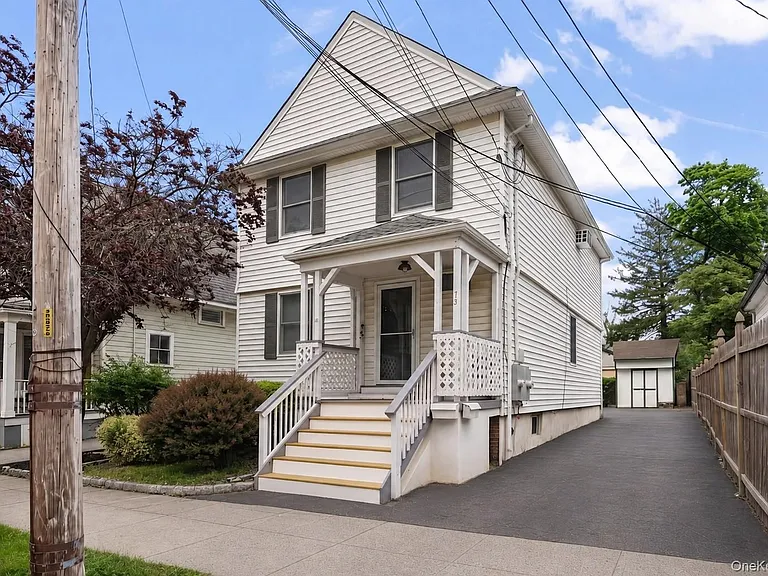75 Maxwell Ave #B — Photo 1