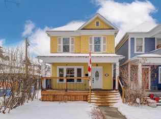 2112 W Cliff St SW, Calgary, AB T2S 2G3