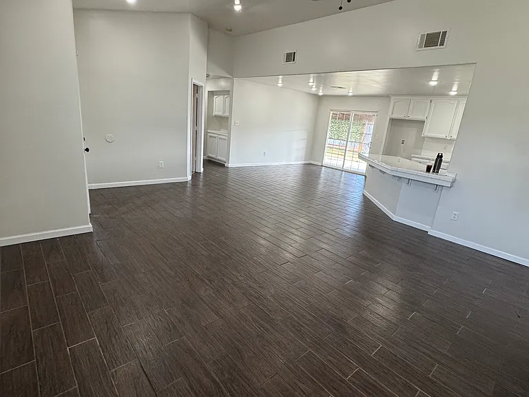 3920 Teal St — Photo 3