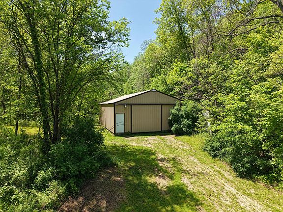 2nd image of E11695 Chadwick Hollow ROAD