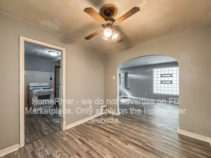 2 bed, 1.0 bath, 1032 sqft, $1,305 — Photo 4