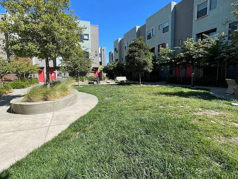 1530 Prescott St — Photo 24