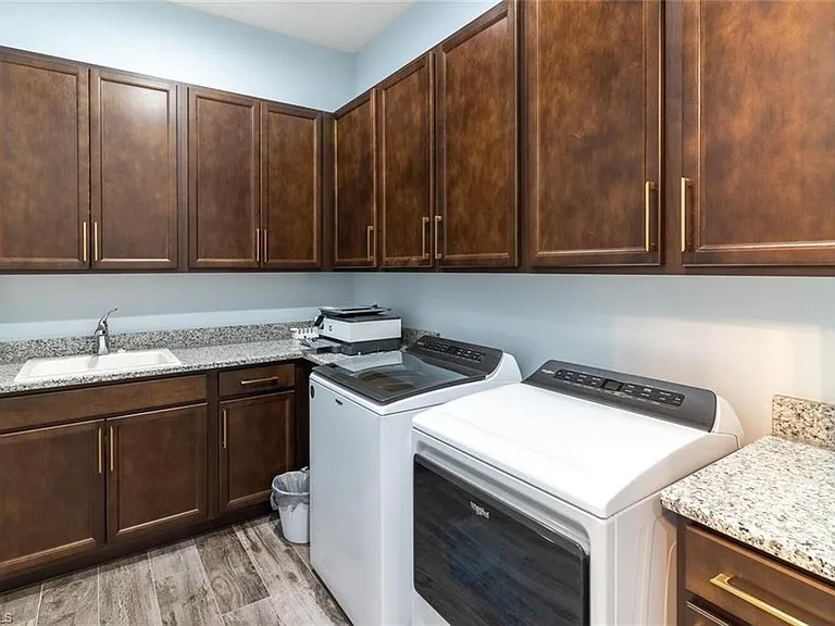 8754 Calypso Ct — Photo 34
