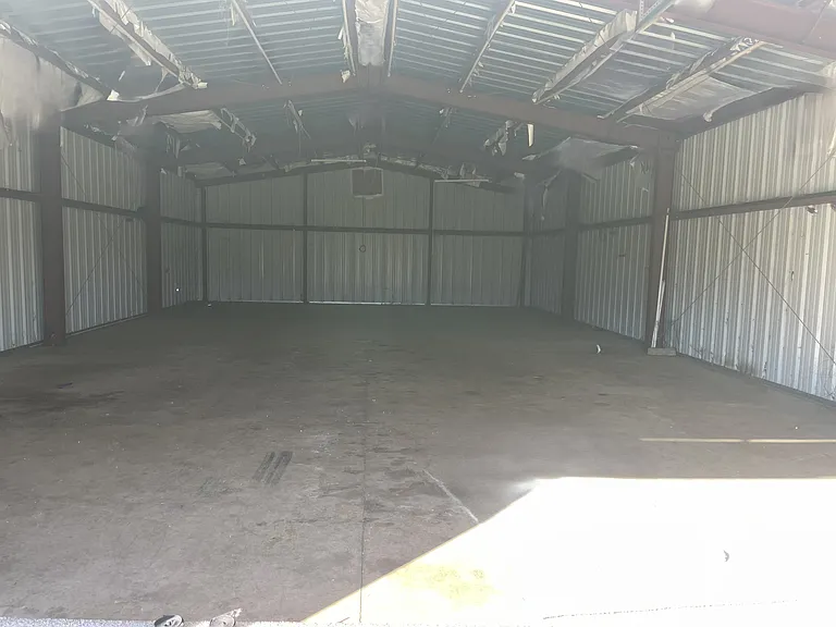 5358 S Pacific Hwy — Photo 20