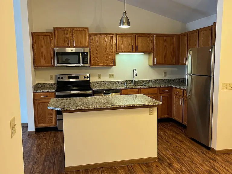360 Prairie Way Blvd — Photo 9