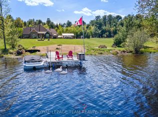 43 Green Ln, Laurentian Hills, ON K0J1P0