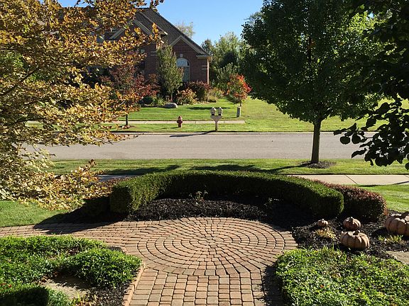 3rd image of 55135 Whispering Hills Dr