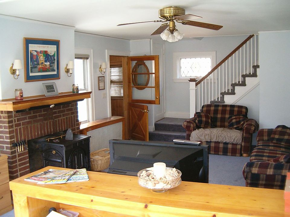2nd image of 175 Clove Rd