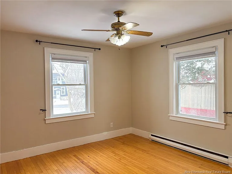 116 Union St — Photo 31