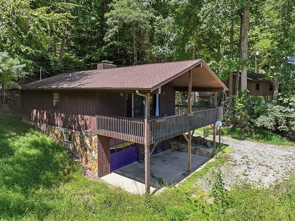 1st image of 1129 Wake Robin Dr