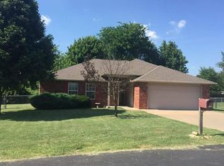 509 Howard Loop, Grove, OK 74344