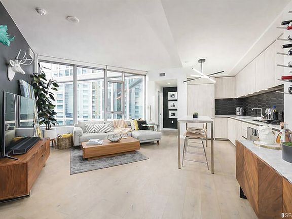 2nd image of 1000 3rd St Unit 913