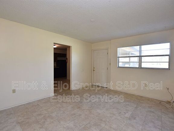 2nd image of 1139 W Mercury Dr #D