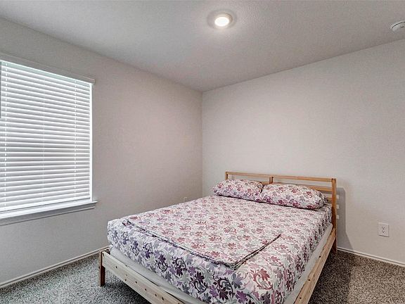 5th image of 31426 Yatesbury Ln