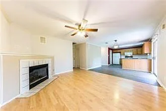 805 Chiselpoint Cv — Photo 11