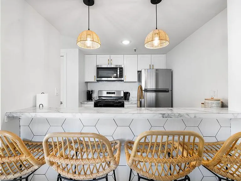 Atlantic Apartments — Photo 6
