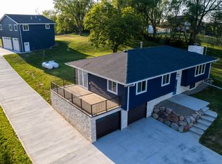 20452 Perry Rd, Council Bluffs, IA 51503