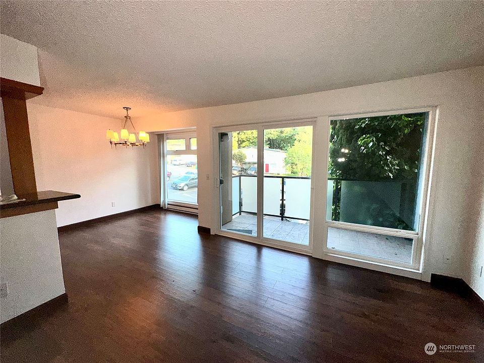 1st image of 15142 65th Avenue #409