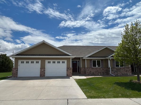 5610 Eastbrooke Dr #1, Kearney, NE 68845