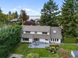 1741 Barrie Rd, Saanich, BC V8N 2W4
