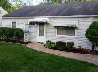 104 N Saint Jacques St, Florissant, MO 63031