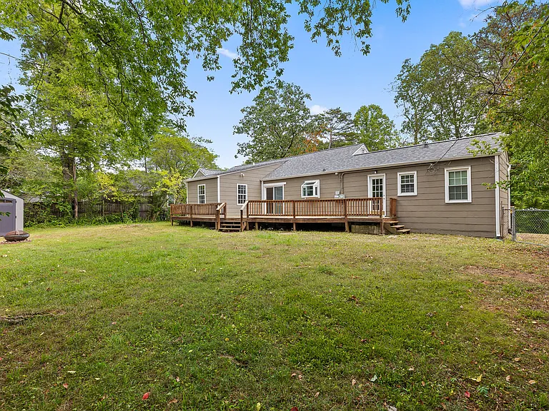 949 Signal Rd — Photo 17