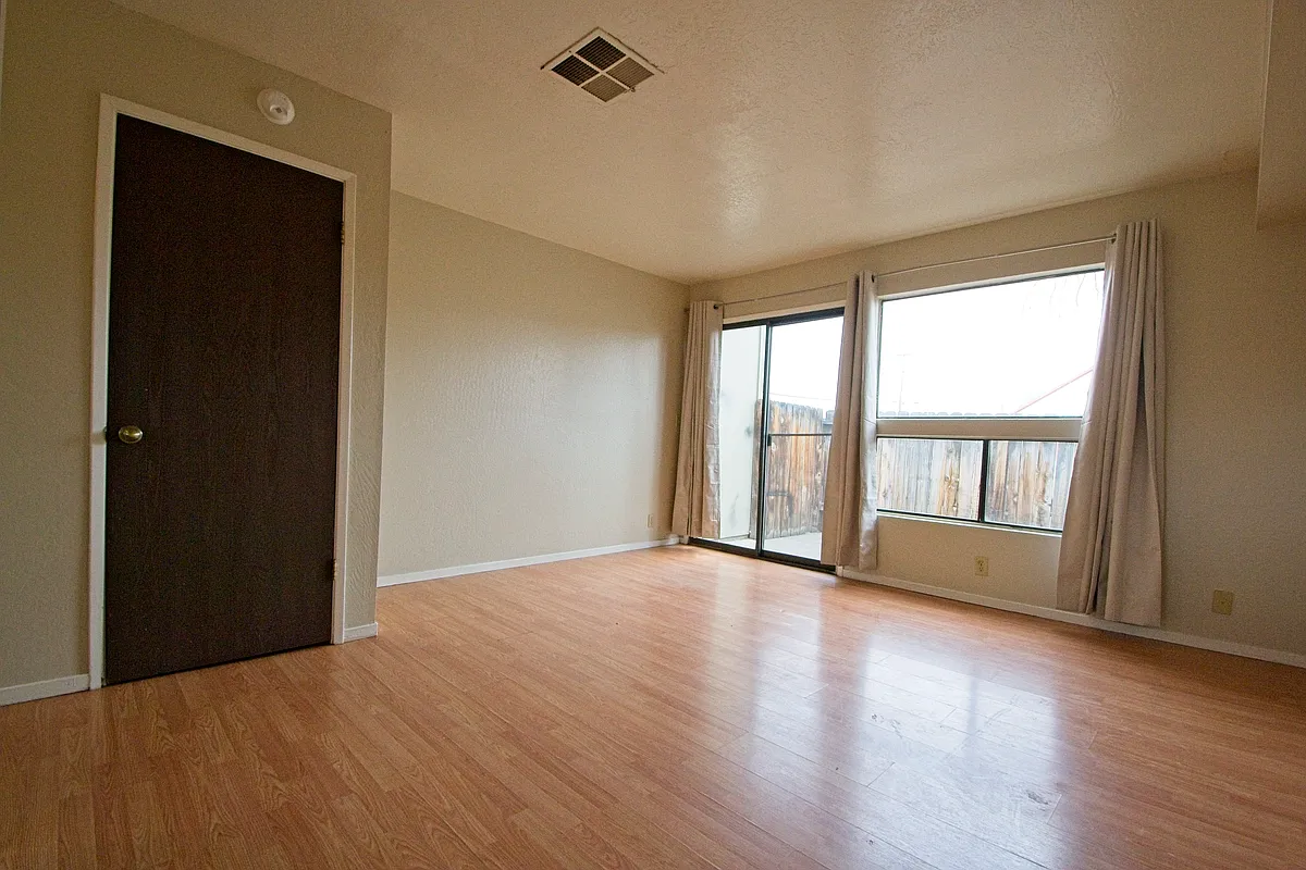 Building Photo - 50 E Stillwater Ave #3