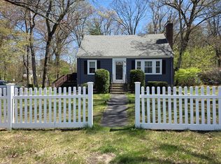 10 Marion St, Wilmington, MA 01887