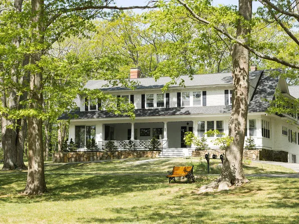 610 York Street, York, ME 03911