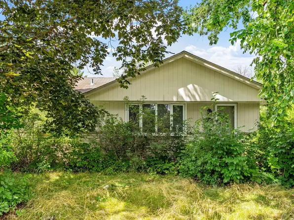 1924 Whitewater Trl N, Brooklyn Park, MN 55444