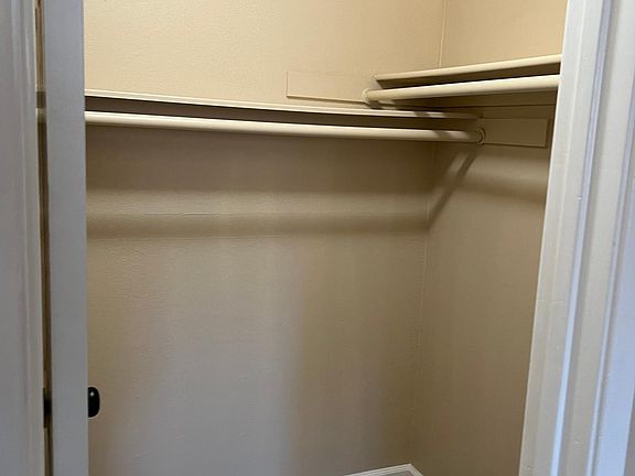 3rd image of 4180 Oro Ln APT 3