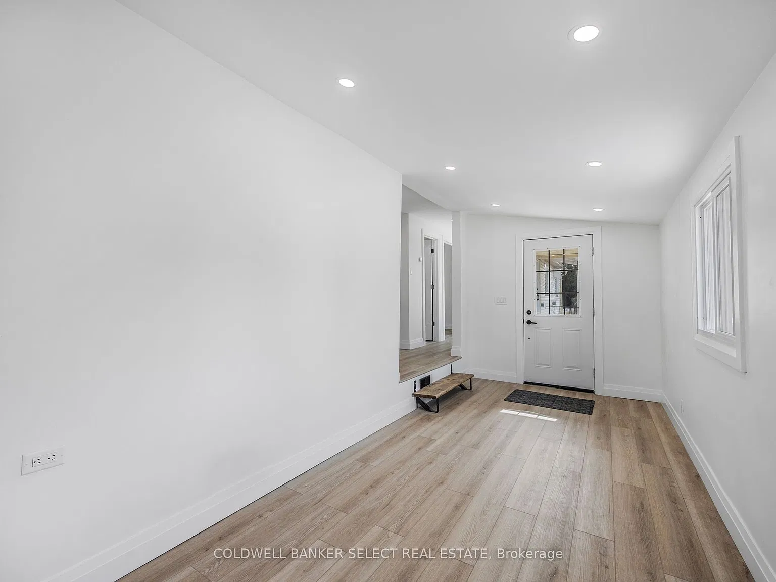 3 bed, $2,900 — Photo 2