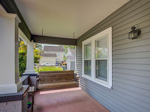 3rd image of 373 Orange Ave