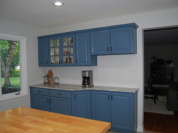 4th image of 7532 Sheridan Dr