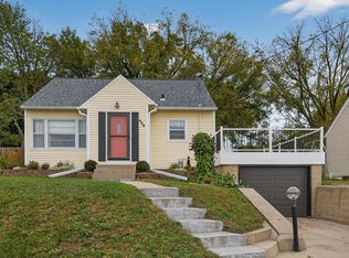 909 7th St NW, Rochester, MN 55901